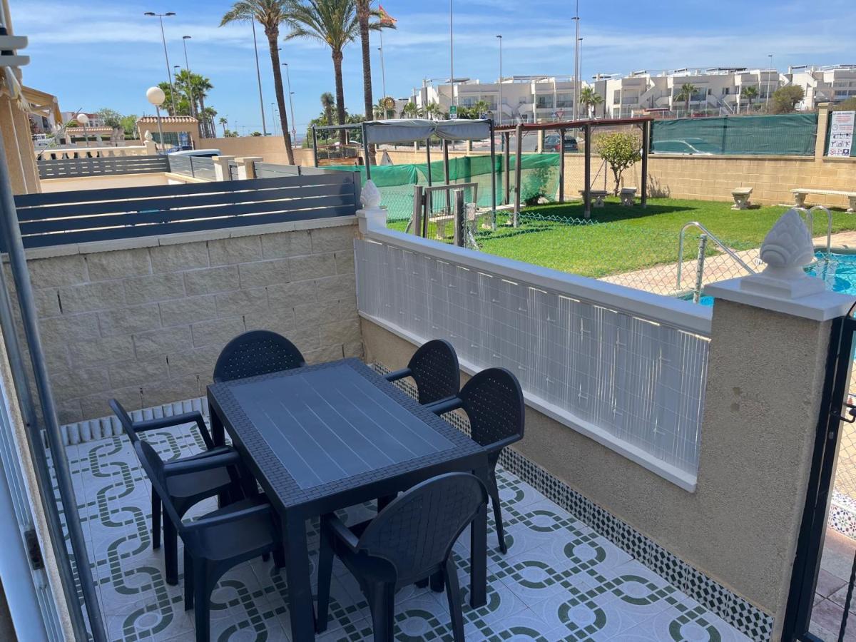 Appartement Villa-Celine Torrevieja Kültér fotó
